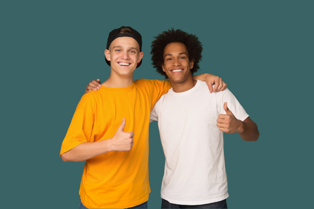 To menn som held tomlane opp